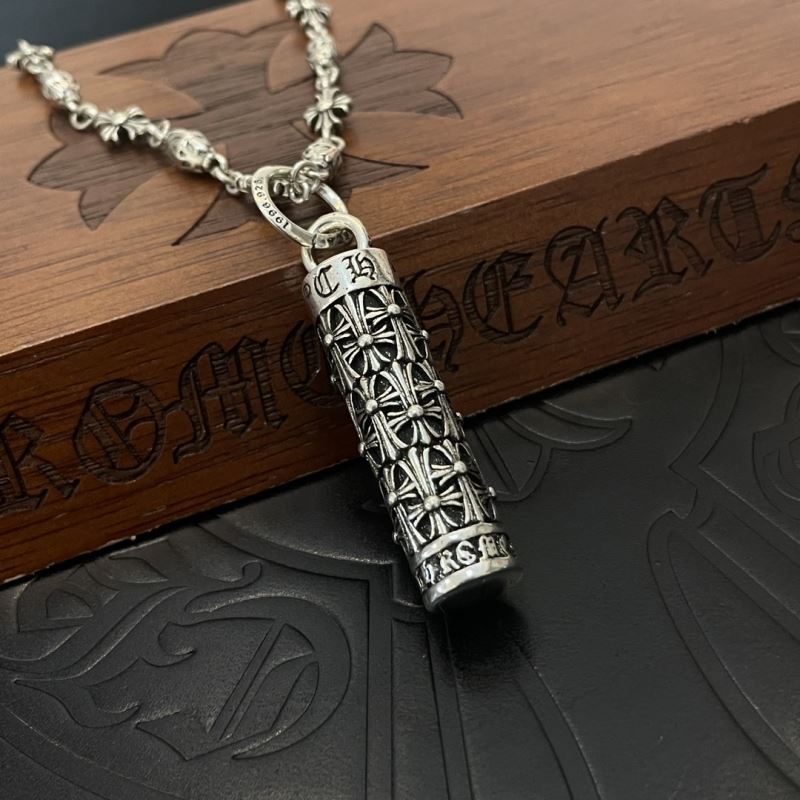 Ch*0me He**ts necklaces